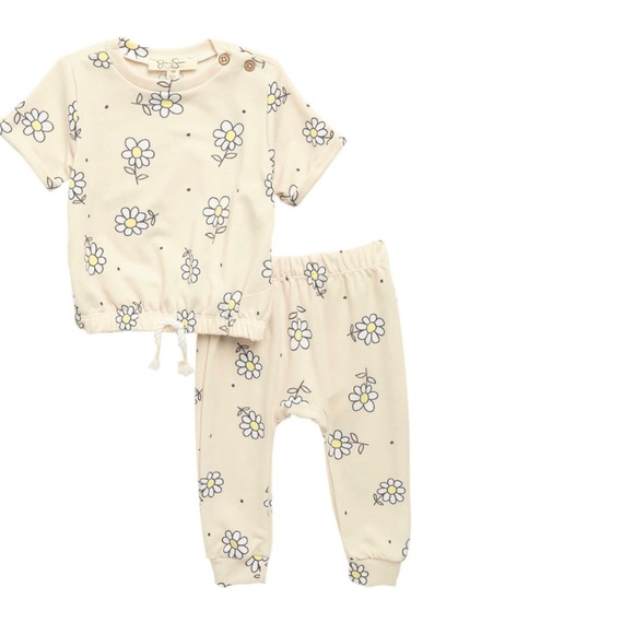 🌼 Jessica Simpson 2-Piece Jogger set NWT 🌼 - Picture 2 of 2